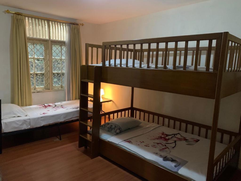 Arimbi Cibulan Suites Чисаруа Экстерьер фото